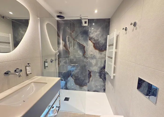 Zhong Hua 3* Сопот