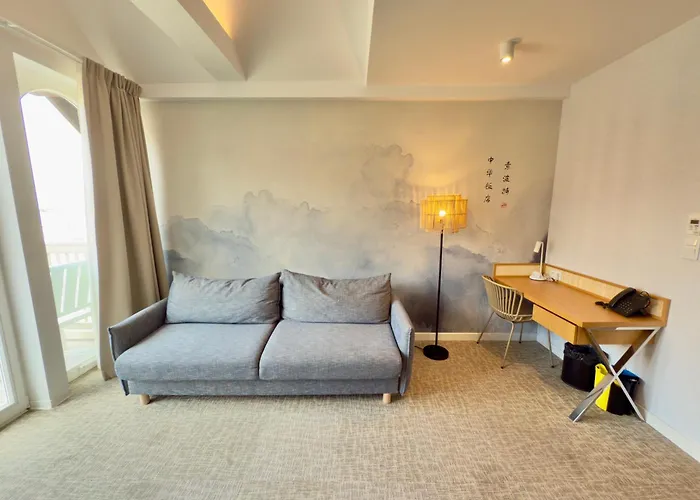 Zhong Hua 3* Сопот