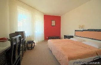 Zhong Hua Готель Сопот