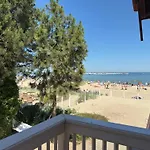 Готель Zhong Hua 3*