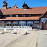 Zhong Hua Готель